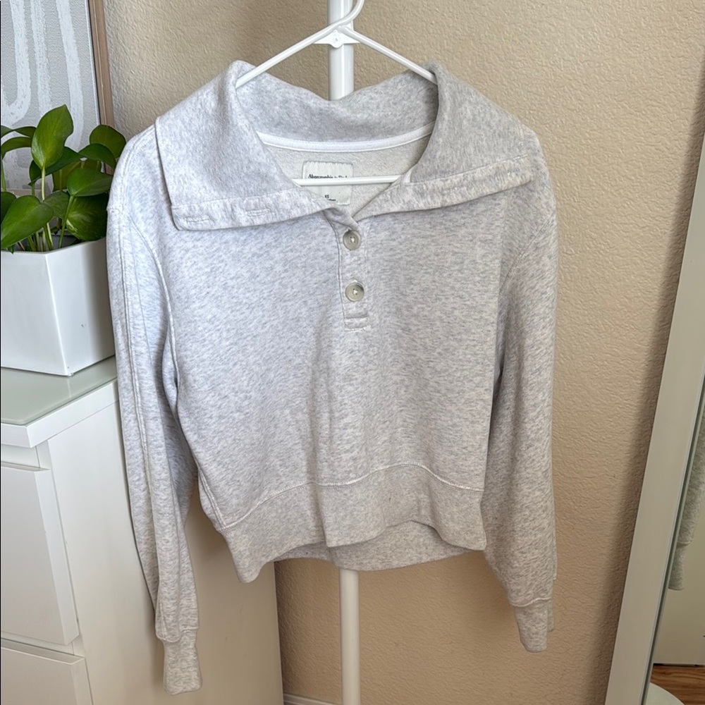 Abercrombie Light Gray Collared Sweatshirt